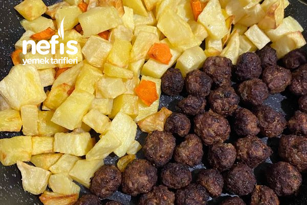 philips-airfryer-xxl-ile-kofte-patates-havuc-denemesi.jpg