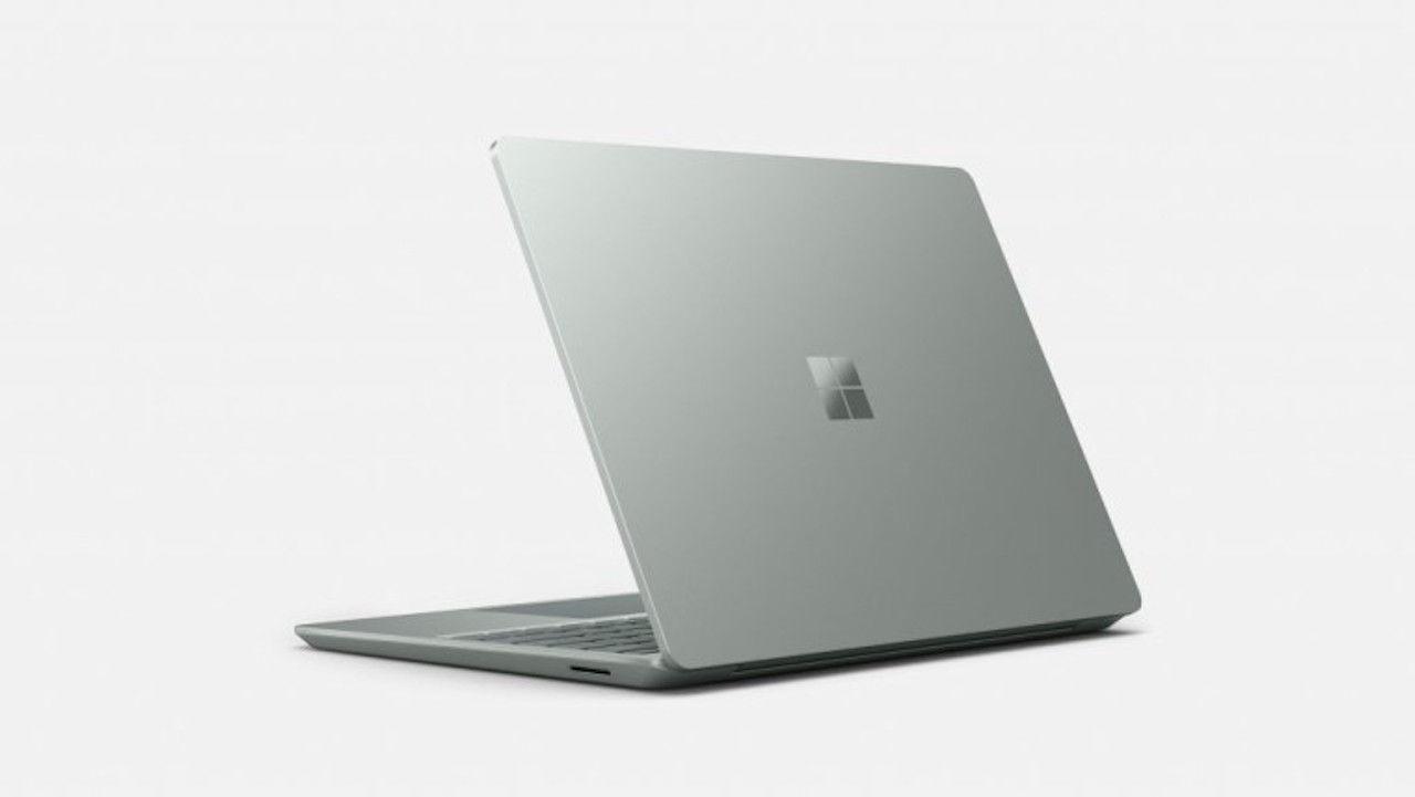 surface-laptop-go-2-tanitildi.jpeg