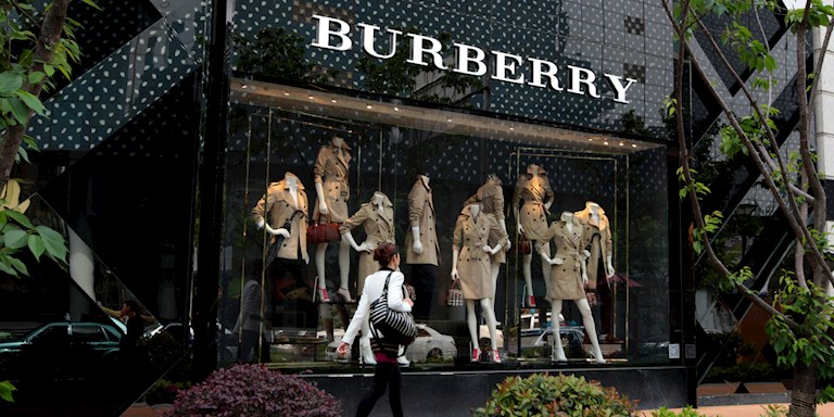 8b93c18d-37b2-4dbf-821c-a32aacb727d0-burberry2.jpg