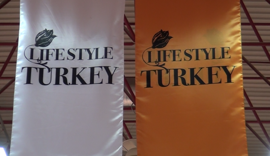 turkiyenin_ilk_muhazafakar_giyim_fuari_life_style_turkey_cnr_expoda_1566568608_1773.png