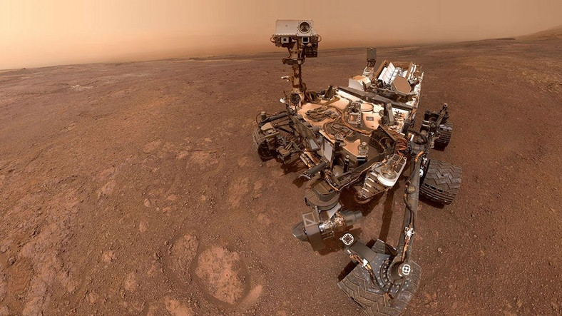 curiosity-mars-taki-ilk-killi-toprak-orneklerini-topladi-1555347449.jpg