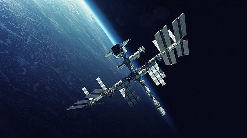 nasa-yeni-uzay-istasyonunun-ilk-parcasini-uretmek-icin-uydu-ureticisi-maxar-i-secti-1558641609.jpg