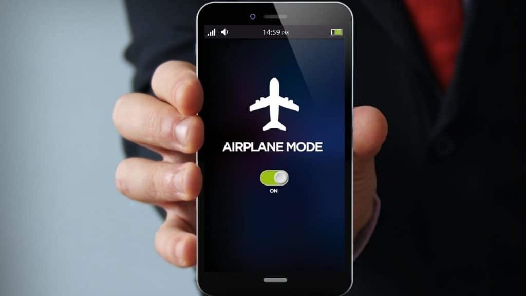 Telefon WiFi’ye Bağlanmıyor Sorunu Nasıl Çözülür - uçak modunu açıp kapatın
