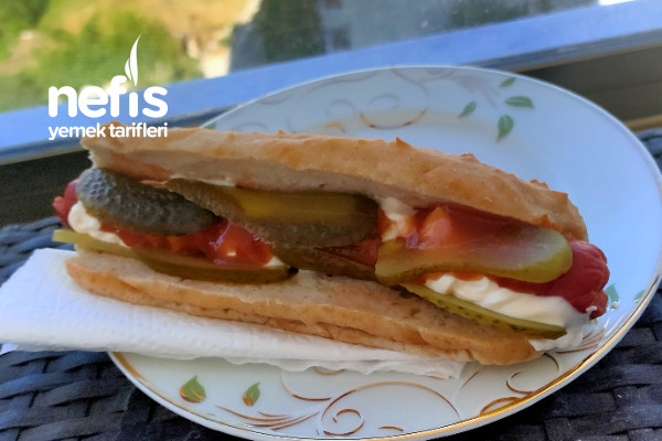 glutensiz-sosisli-sandvic.jpg