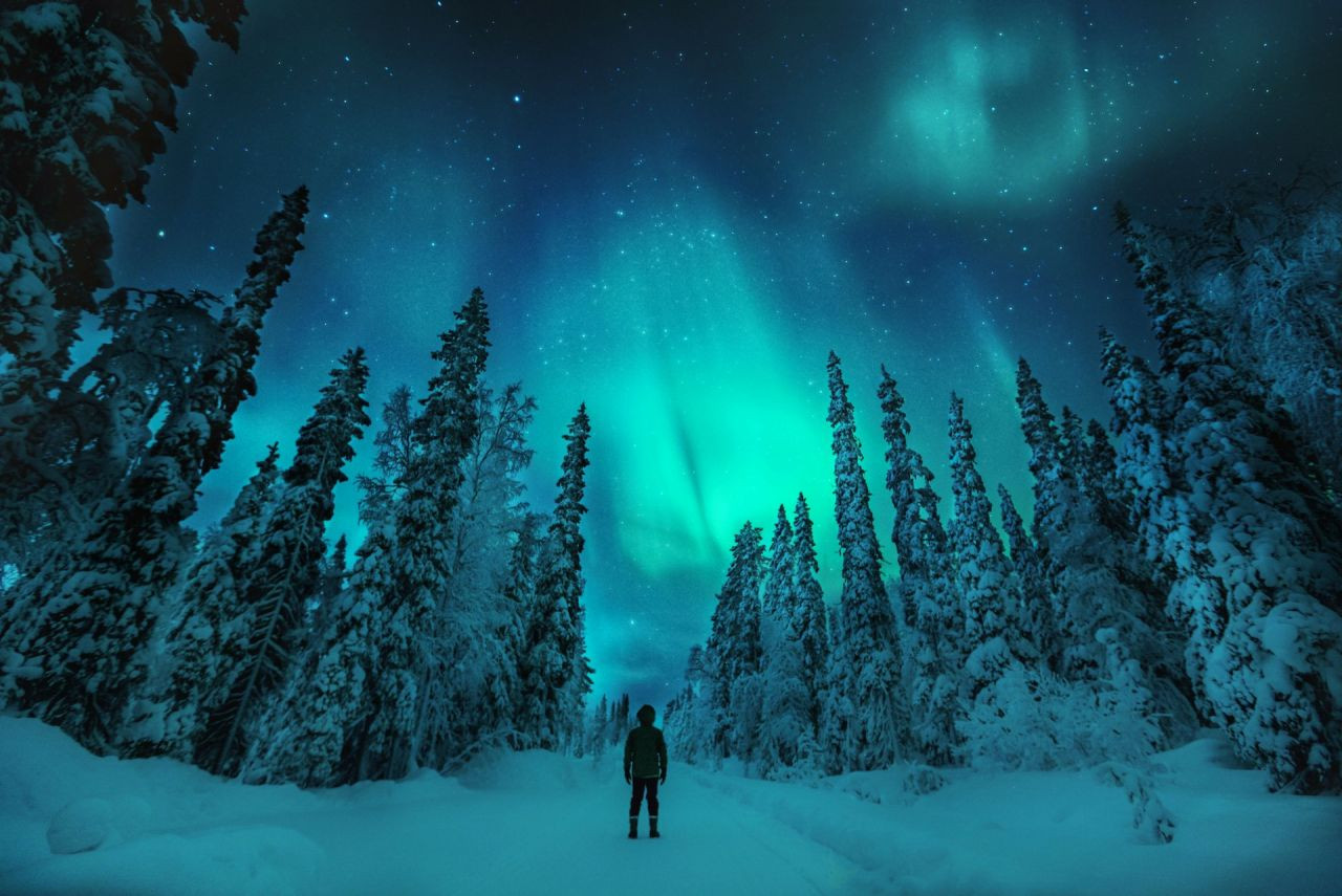 finland-northern-lights-FbGf.jpg