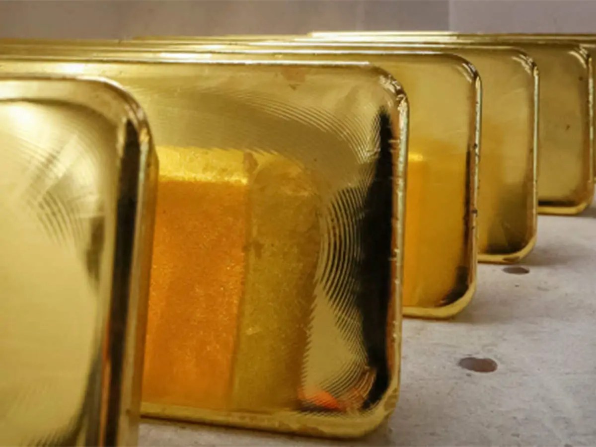 gold-loses-sheen-falls-rs-150-on-lackluster-demand.jpg