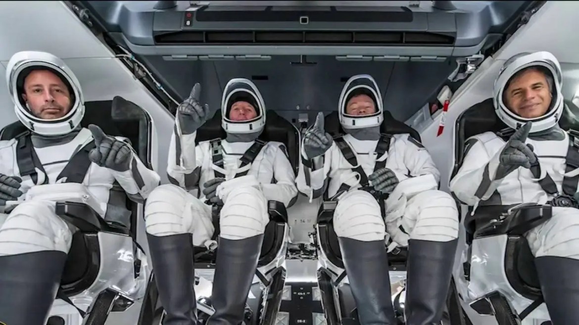 sivil-astronotlar-uluslararasi-uzay-istasyonuna-ulasti-2.webp