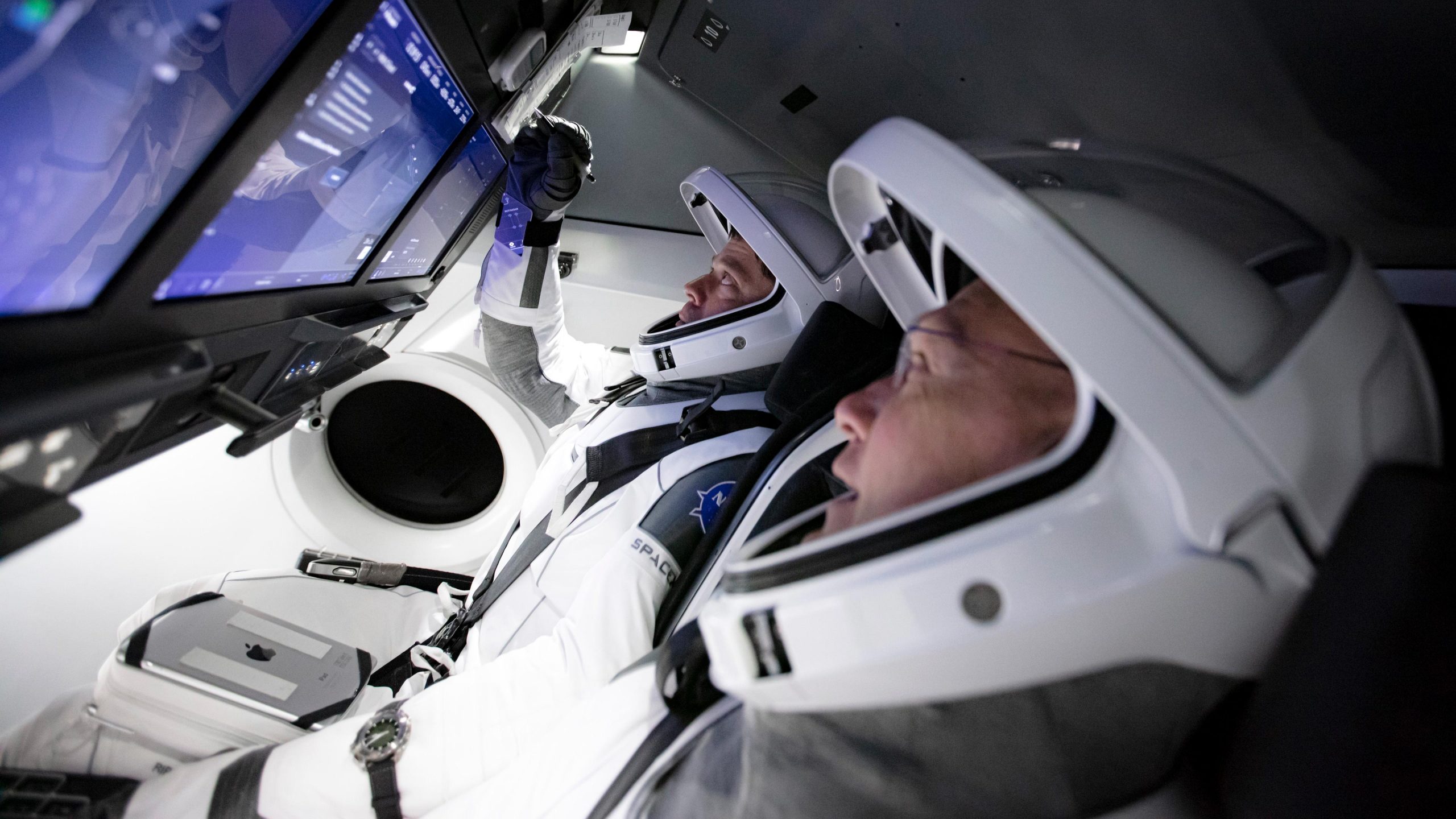 SpaceX-Crew-Dragon-03.jpg