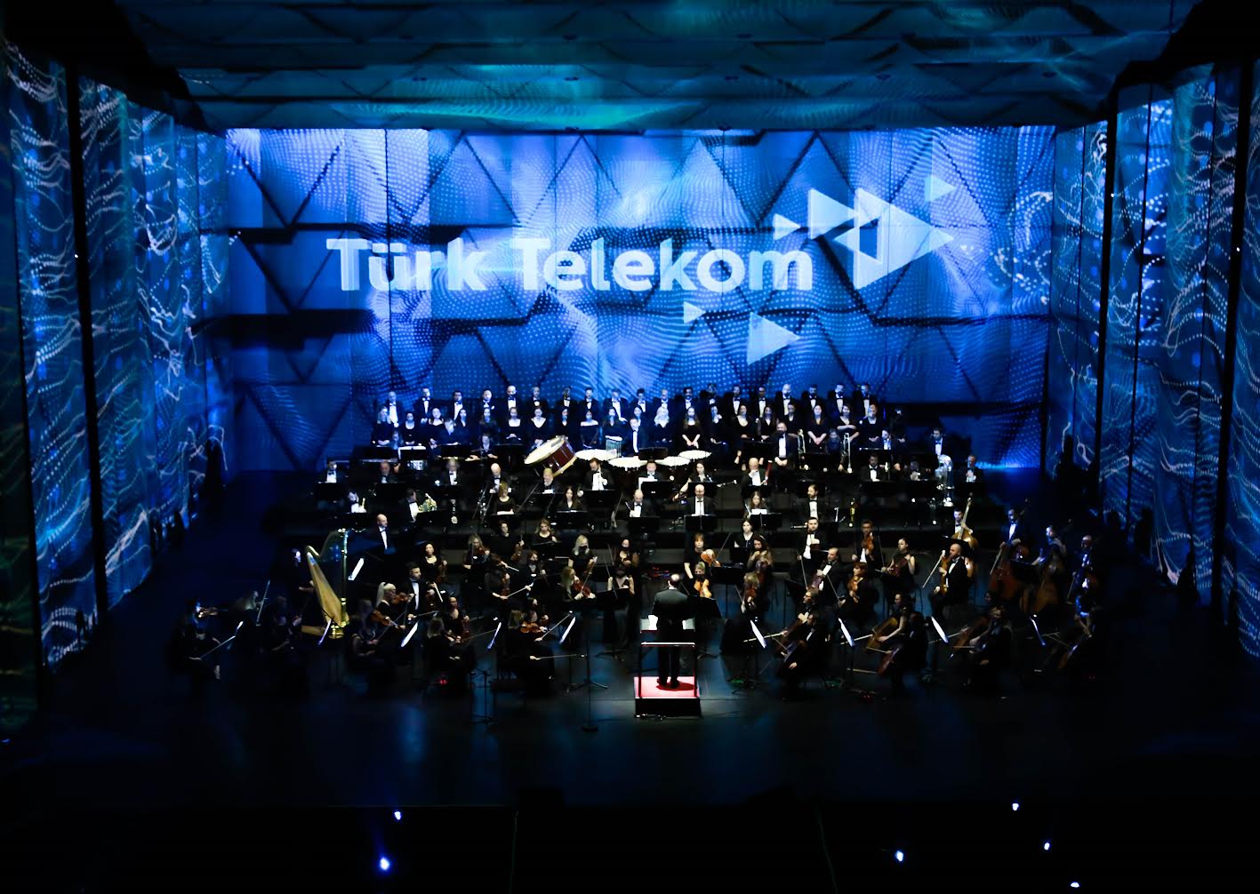 Istanbul-Senfoni-Orkestrasindan-Turk-Telekom-Ozel-Performansi.jpeg